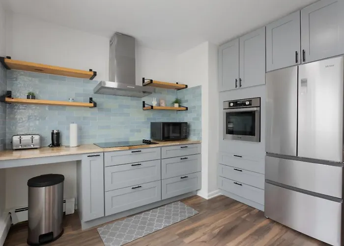 2br,1ba With Modern Amenities Rogers Park And Free Parking *