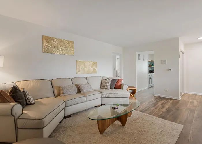 2br,1ba With Modern Amenities Rogers Park And Free Parking * Chicago